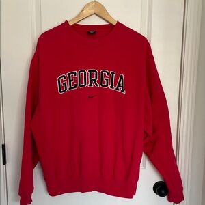 Nike Men’s University of Georgia Logo Embroidered Crewneck Sweatshirt Red L